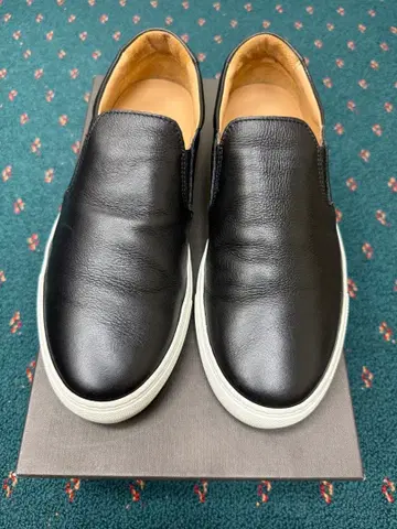 블랙 가죽 슬립온 신발