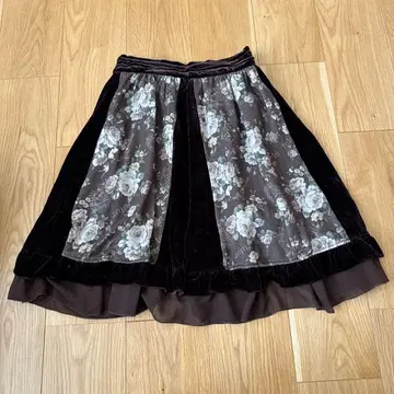 [인기] axes femme 엑시즈팜 스커트 브라운 꽃무늬 M