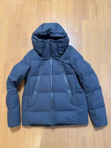 새상품급 데상트 올테라인 미즈사와 다운 별주 L