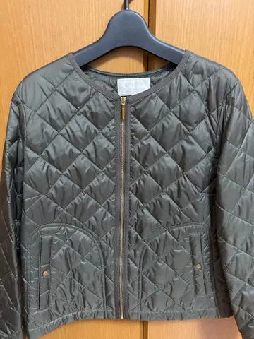 올리브 그린 퀼팅 자켓