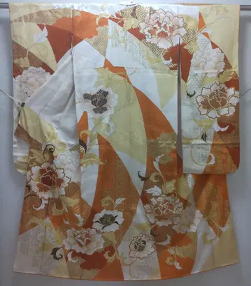 순수 실크 금 자수 모란 후리소데 (722)