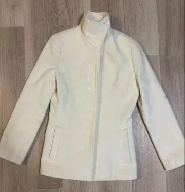 Apuweiser-riche 화이트 자켓