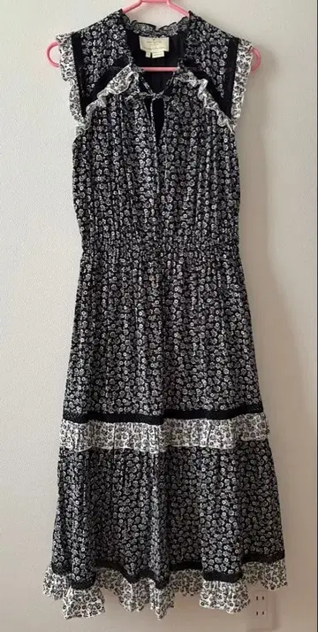 케이트 스페이드 혼다 츠바사 착용 꽃무늬 슬리브리스 원피스