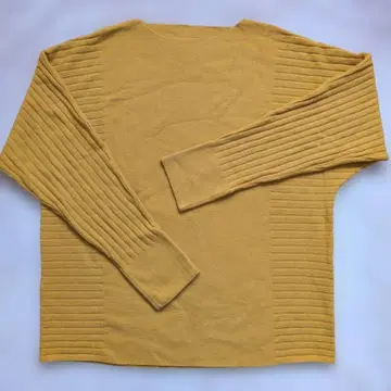 [ 미사용 새상품 ] 여성용 긴팔 니트 머스타드 컬러