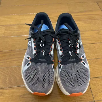 SUPERLITE 그레이/화이트 러닝화