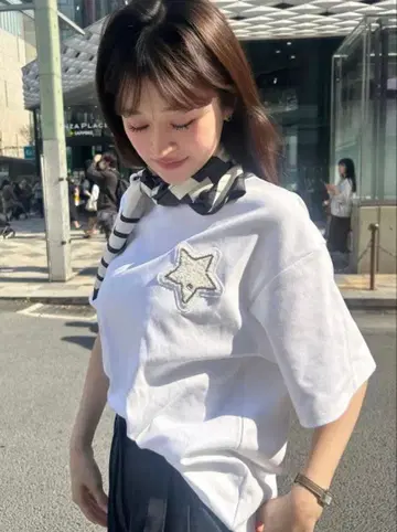 Bibiy. B. STAR TEE 화이트 티셔츠