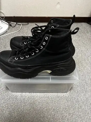 블랙 하이컷 스니커즈