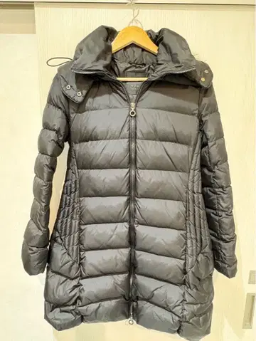 타트라스 TATRAS 다운 03 블랙 A라인 퍼 포함 새상품급