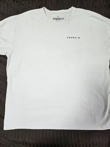 YOUNGLA 화이트 T셔츠