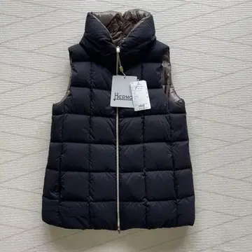 [택 포함 새상품] Herno 블랙 다운 베스트
