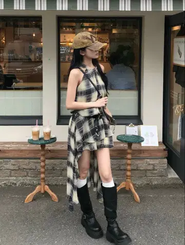 홀터 체크 테일 컷 원피스