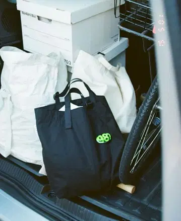 barber sakota x UNBEND PRODUCTS 토트백