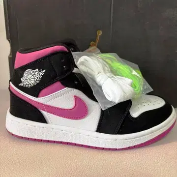 BQ6472-005 Jordan 블랙/화이트/핑크 22.5cm