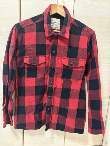 빨검 체크 플란넬 셔츠