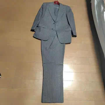 그레이 스트라이프 비즈니스 정장 165cm