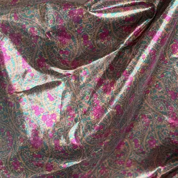 페이즐리 원단 광택 골드 라메 110cm 폭 4m