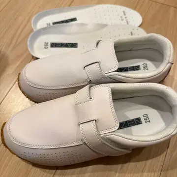 KAZEN 실내용 신발 25.0 화이트