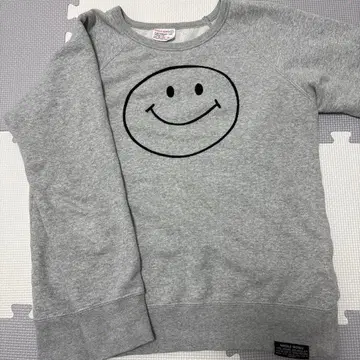 NEEDLE WORKS 스마일 프린트 트레이닝복 M