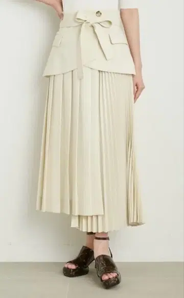 LILY BROWN 플리츠 코르셋 스커트