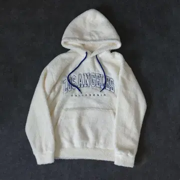 Cozy street marshmallow boa over-parka