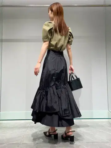 CELFORD 프릴 디자인 머메이드 스커트