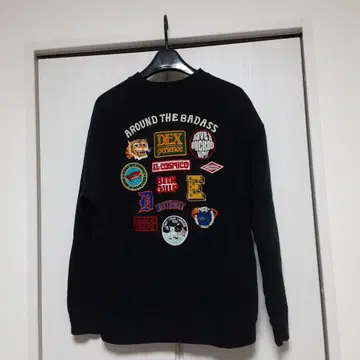 [ 새상품급 ] ANTIAL 블랙 맨투맨 AROUND THE BADASS