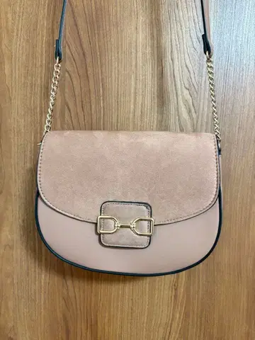 [ H&M ] 베이지 플랩 숄더백