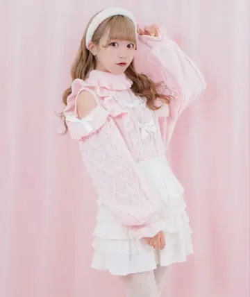 허니 시나몬 포인트 리본 어깨 트임 모달 니트