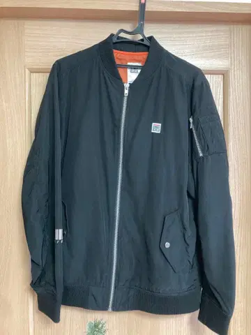 점퍼 L 사이즈 블랙