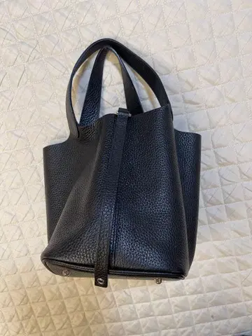 [ 새상품급 ] 블랙 가죽 토트백