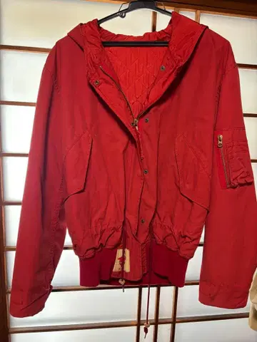 핑크하우스 빨간색 후드 자켓