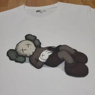 KAWS UNIQLO 카우스 x 유니클로 콜라보 티셔츠
