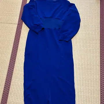 택 포함 파란색 긴팔 원피스