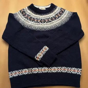 울 네이비 페어아일 패턴 스웨터