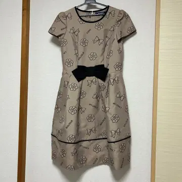 엠즈 그레이시 까멜리아 모티브 원피스 38