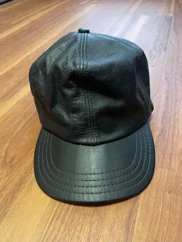 가죽 블랙 캡