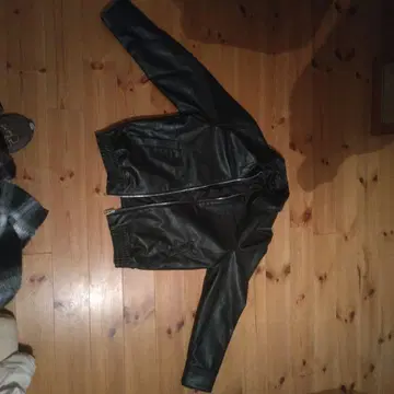 ZARA 블랙 가죽 자켓 EU38