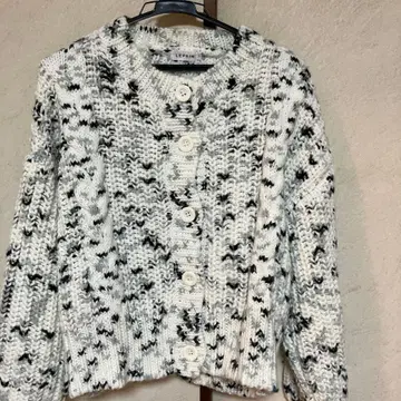 LEPSIM 니트 가디건 화이트 블랙