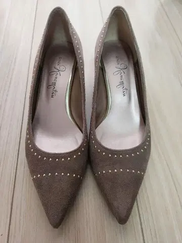 긴자 카네마츠 브라운 스틸레토 펌프스