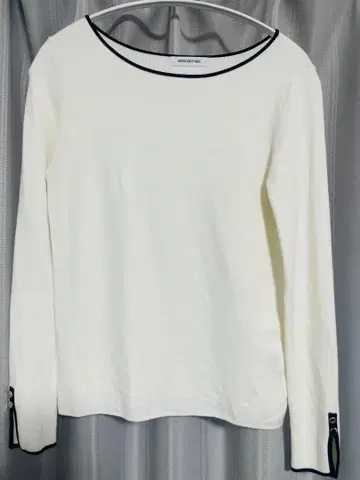 새상품급 내추럴 뷰티 베이직 니트 긴팔