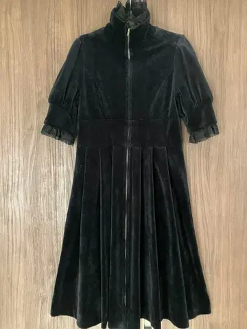 아모나비 벨벳 원피스