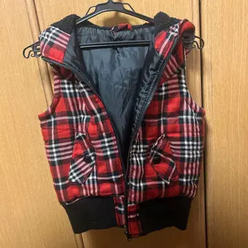 빨간색 체크 후드 부착 베스트 y2k grunge