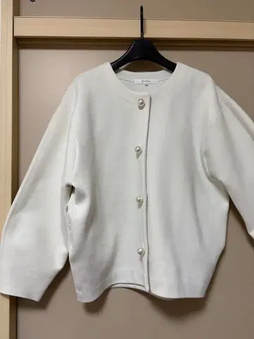 Rirandture 펄 버튼 가디건 화이트
