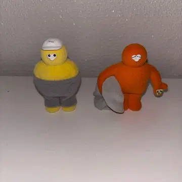 The TOMODACHI! 가챠가챠 플로키 피규어