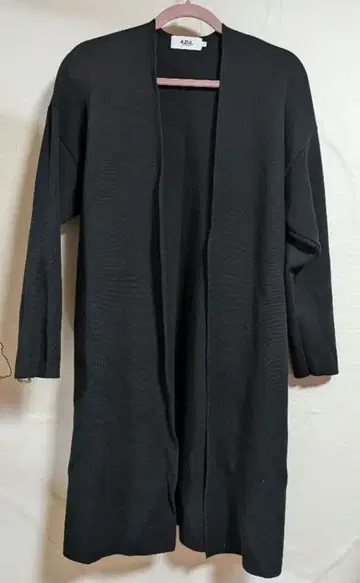 AZUL 블랙 롱 코트 니트 소재