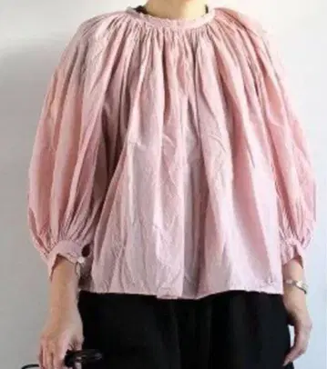 R&D.M.Co- 핑크 벌룬 슬리브 상의