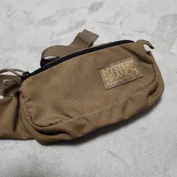 MYSTERY RANCH 바디백 브라운