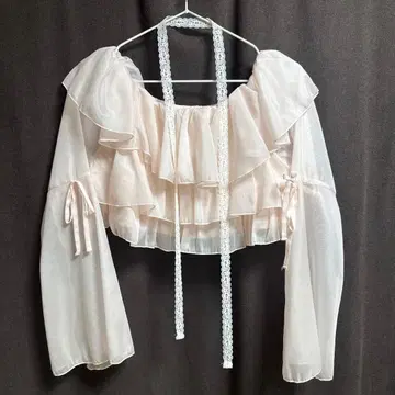 프릴 오프숄더 블라우스 핑크