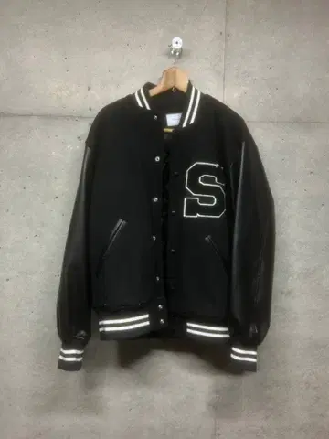 INHERIT 바시티 자켓 블랙