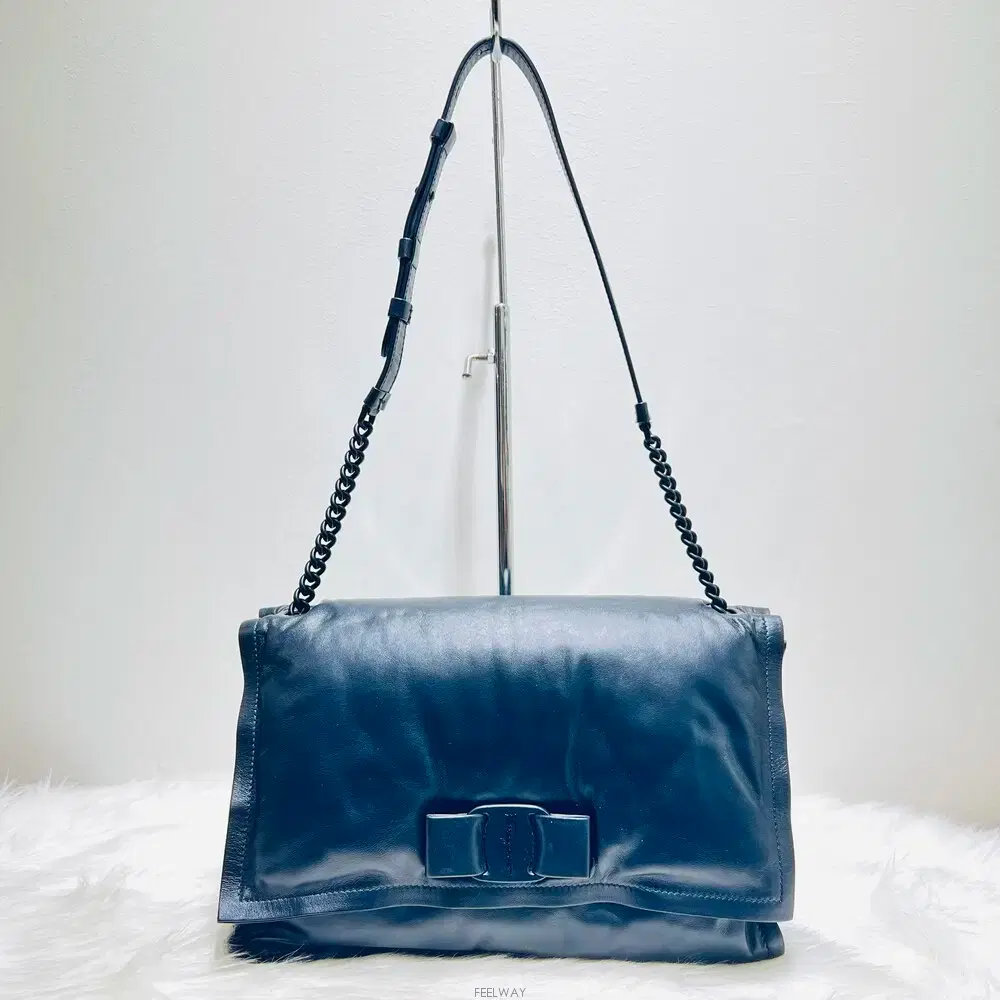 FERRAGAMO 페라가모 Ferragamo 733673 Padded Viva Bow Chain